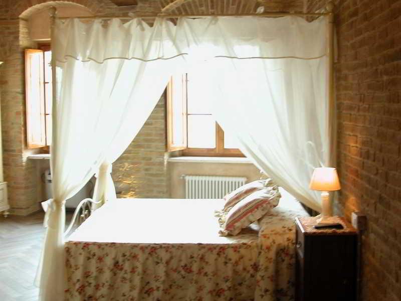 Hotel Al Pozzo Dei Desideri San Gimignano Exterior foto