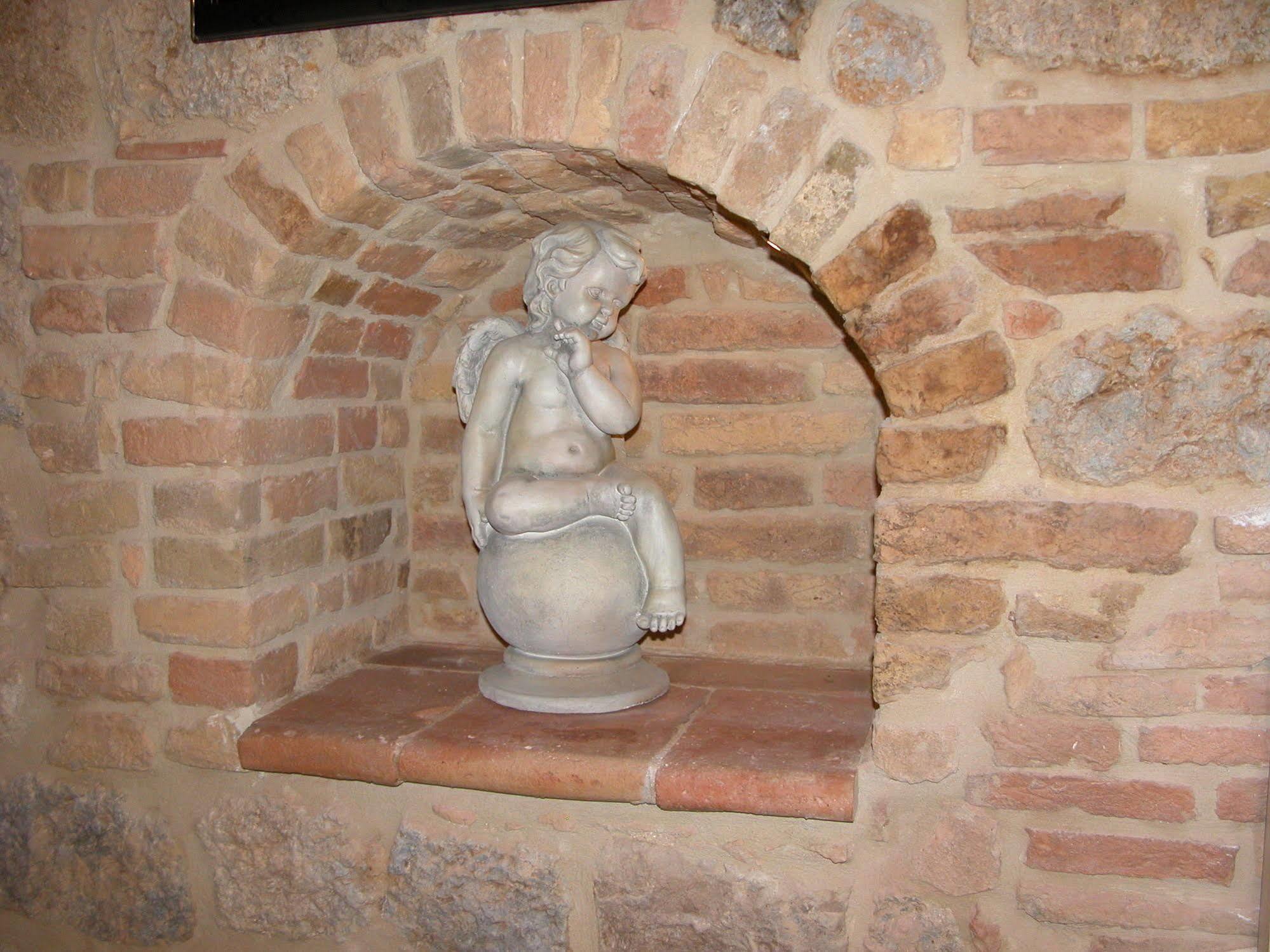 Hotel Al Pozzo Dei Desideri San Gimignano Exterior foto