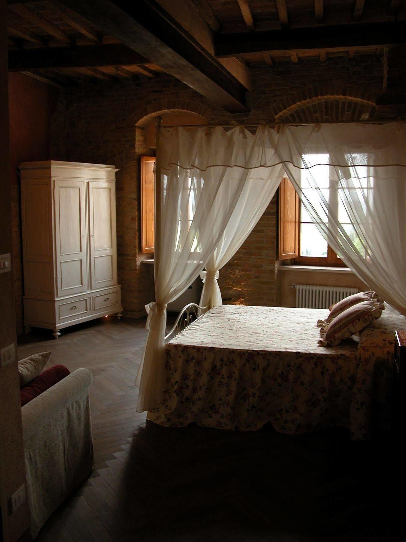 Hotel Al Pozzo Dei Desideri San Gimignano Exterior foto